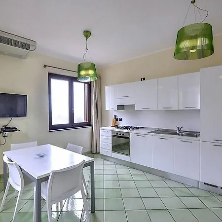 Sleeps 6 Air Con Βίλα