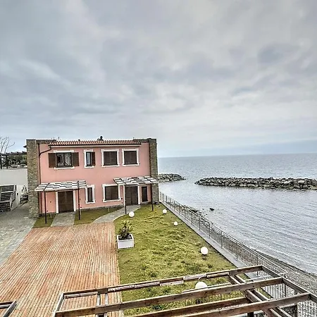 Sleeps 6 Air Con Βίλα