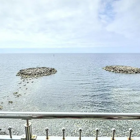 Βίλα Sleeps 6 Air Con Acciaroli