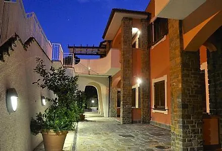 Sleeps 6 Air Con * Acciaroli