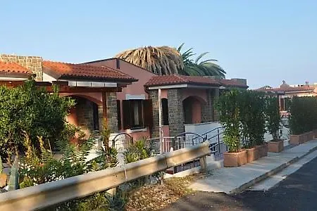Βίλα Sleeps 6 Air Con